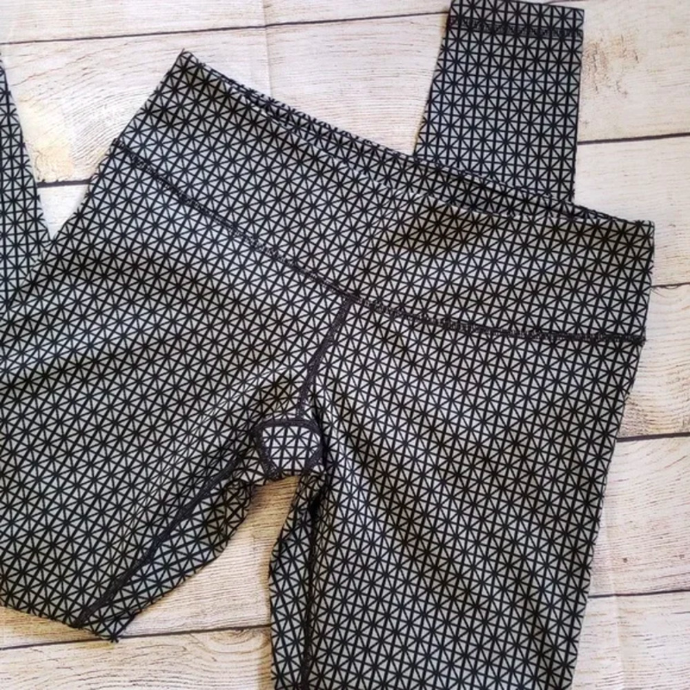 Lululemon Wunder Under Geometric Pattern Leggings… - image 3